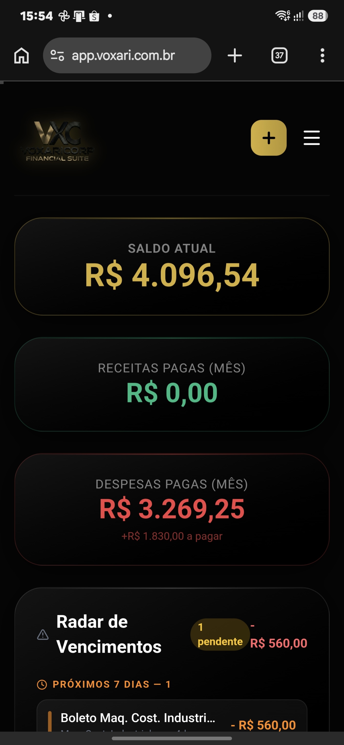 Tela Visão Geral do VoxariCorp Financial Suite no celular, mostrando saldo, receitas, despesas e radar de vencimentos